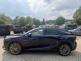 Lexus RX 450h+E-Four Luxury.360 Kamera.HUD.P.Dach.MY26 - Lexus RX 450 Neuwagen