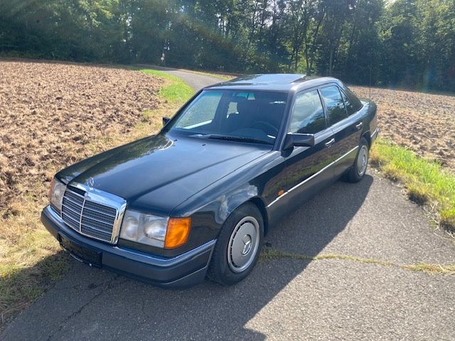 Mercedes-Benz 250 TD kein 300, orig. Km!, Scheckheft