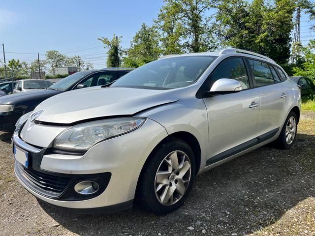 Renault RENAULT Megane AUTOCARRO 4 POSTI Mégane 1500DCI 