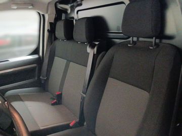Fotografie des Opel Vivaro 2.0 BlueHDi 180 Lang S&S EAT8