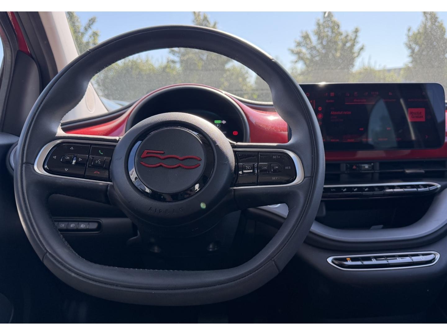 Fiat 500e Red *Apple Car Play *Tempomat
