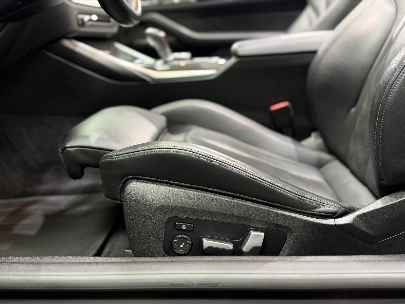 Fahrzeugabbildung BMW M4 Cabrio xDrive Competition|LASER|CARBON|HEAD-U