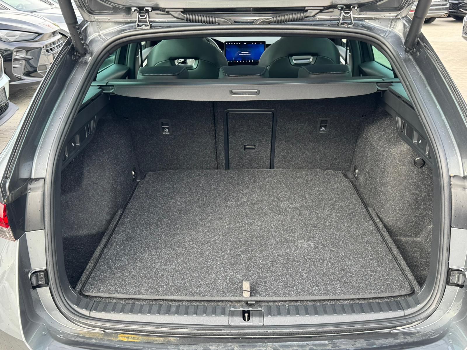 Fahrzeugabbildung SKODA Octavia 2.0 DSG Sportline MATRIX*PANO*CANT.*5J.G