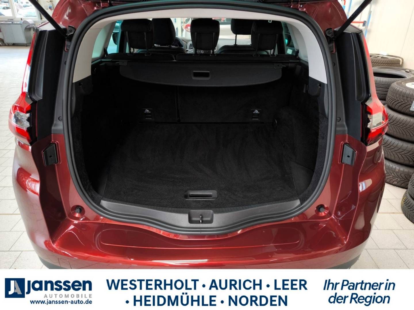 Fahrzeugabbildung Renault Grand SCENIC LIMITED Deluxe TCe 115 GPF