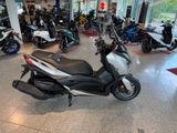 Yamaha XMAX 400 - YAMAHA ROLLER 400