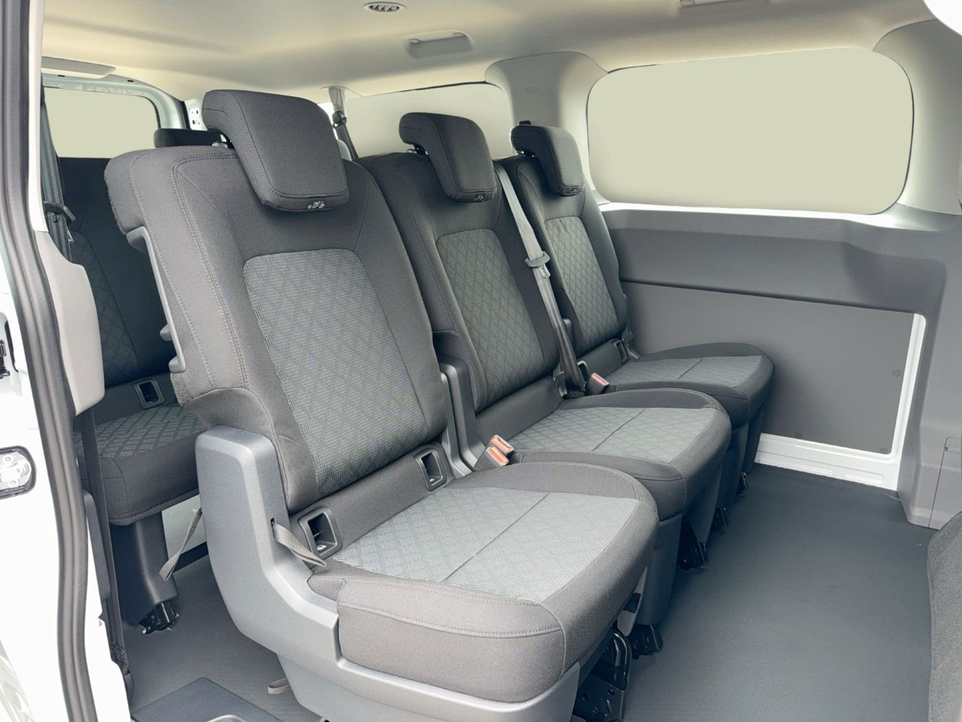 Volkswagen T7 Transporter - Bild 12