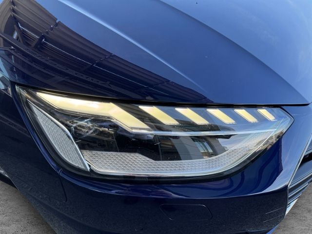 Fahrzeugabbildung Audi A4 Avant 35 TDI 163 PS S tronic MMI SHZG LANE