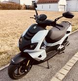 Peugeot Speedfight 4, EZ 2022, 2400km, grau, 1A-Zustand - PEUGEOT ROLLER SPEEDFIGHT 1