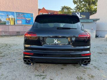 Porsche Cayenne - 11