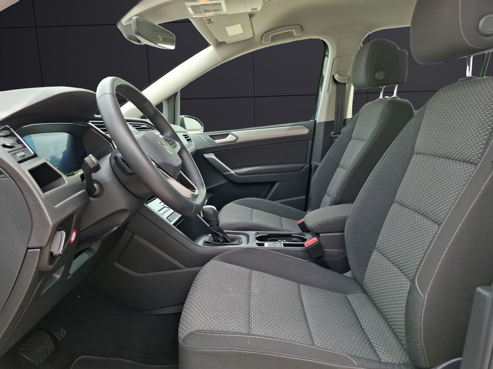 Fahrzeugabbildung Volkswagen Touran TSI Comfortline DSG  7-Si ACC PDC SH LM