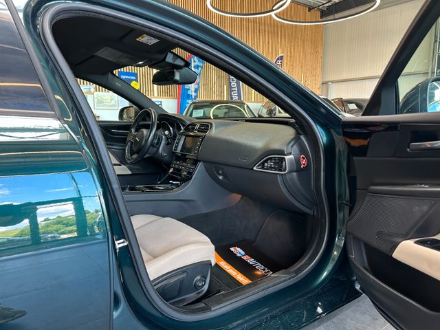 MYAUTOCENTER – Gebraucht- und Jahreswagen mit Werkstattservice in Pfaffenhofen Jaguar XE Pure *LED*Keyless*2-Zonen*Tempo*Navi*