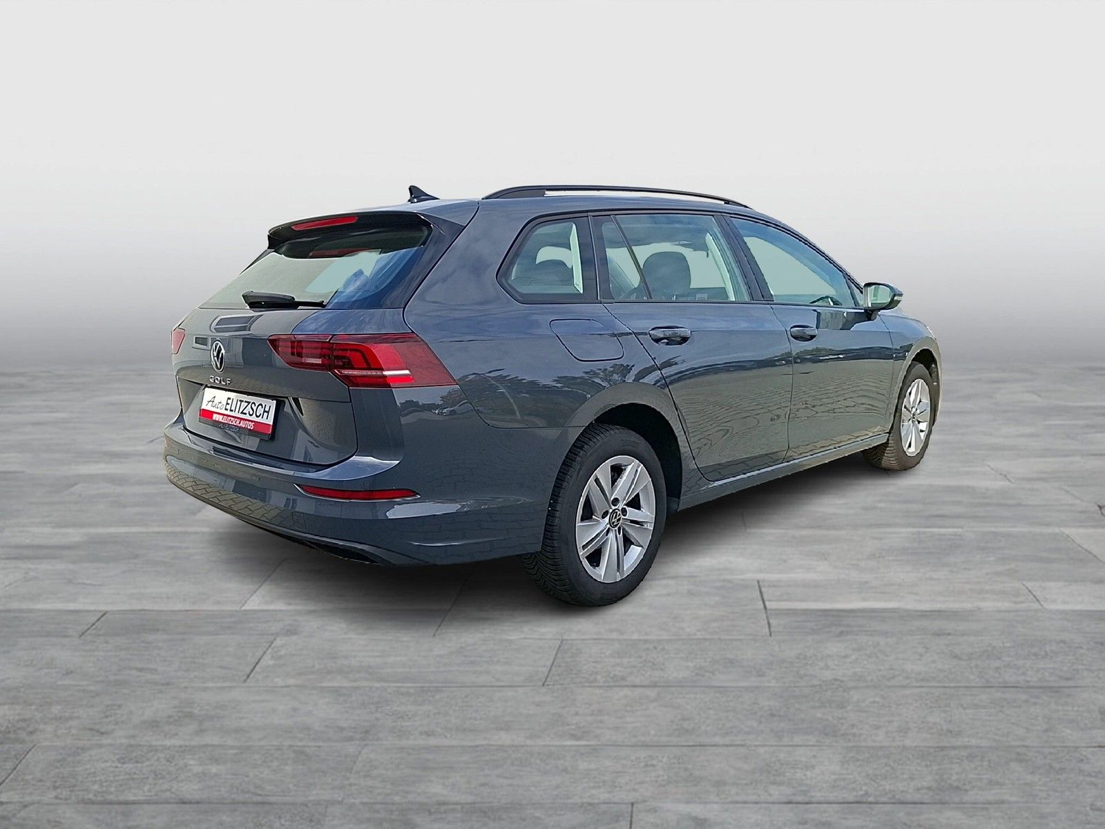 Fahrzeugabbildung Volkswagen Golf VIII Variant TSI Life LEDplus Navi AID ACC