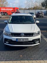Volkswagen VW Tiguan R-Line DSG Navi Panorama 89tkm 2.0 TDI - VW Tiguan von privat