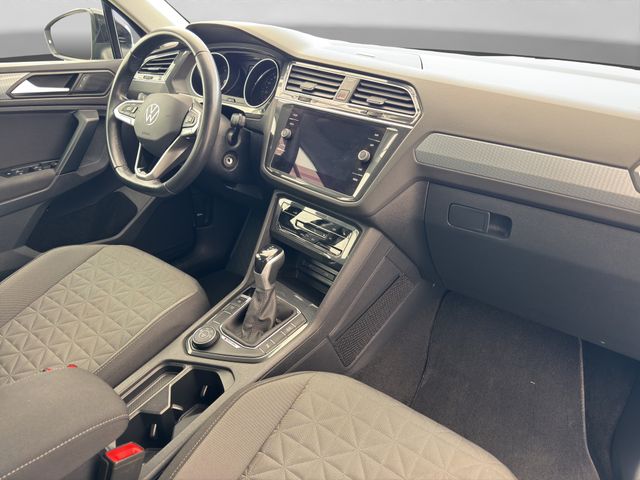 Fahrzeugabbildung Volkswagen Tiguan 2.0 TSI Life 4M DSG LED+Kamera+ACC+AHK