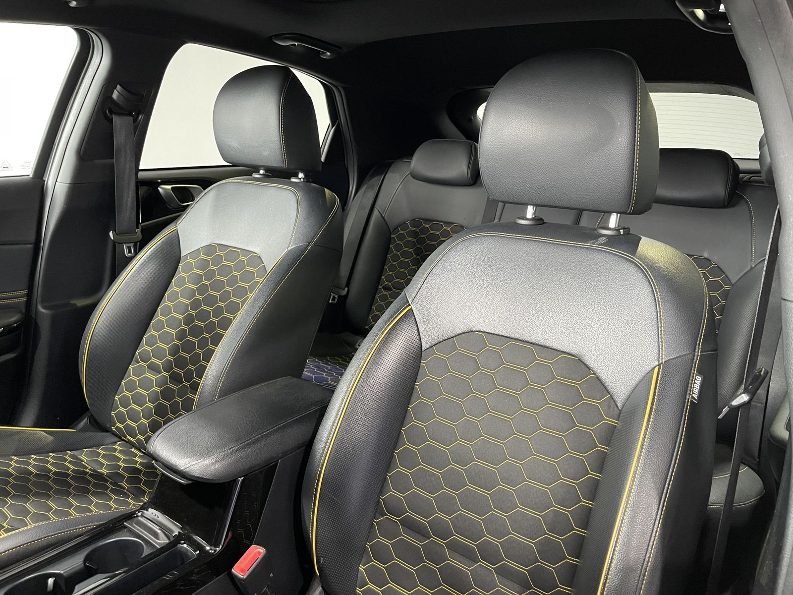 Fahrzeugabbildung Kia XCeed Launch Edition 1.4 GDI*LED*Leder*Cam*Navi*
