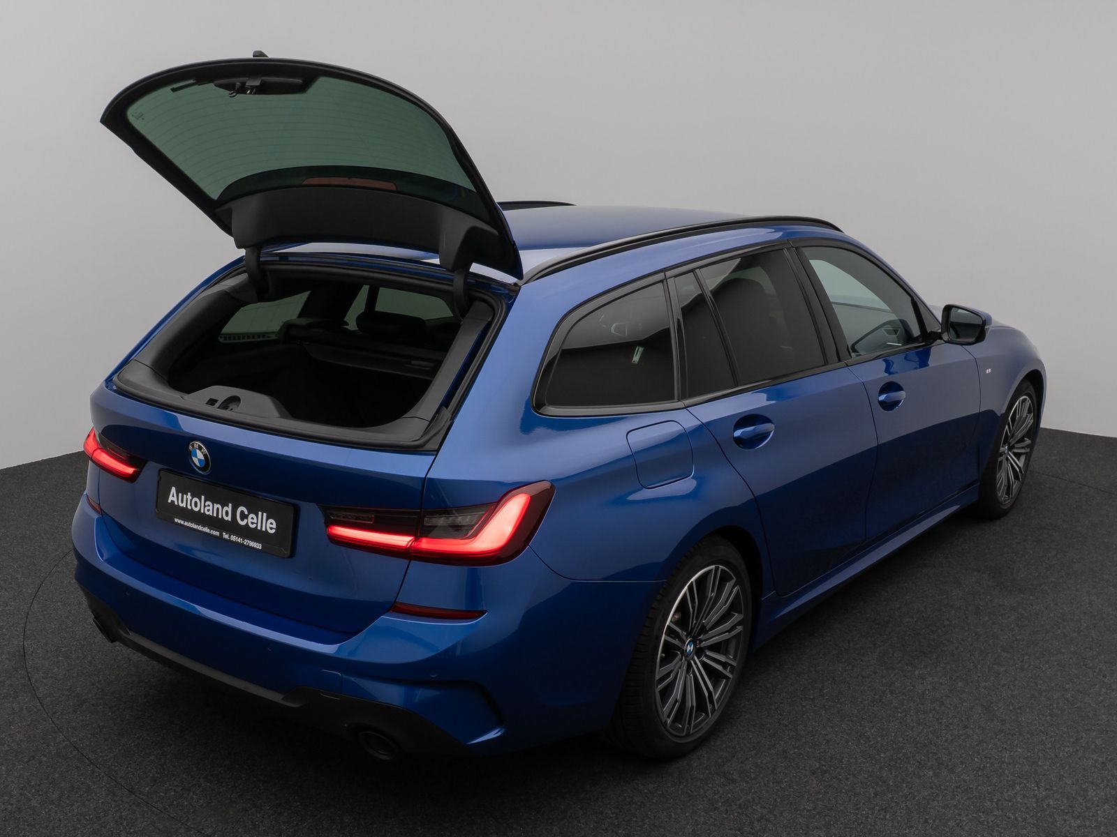 Fahrzeugabbildung BMW 330d M Sport HiFi DAB Stop&Go Fernlichtassist