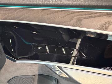 2022 AUDI A8 — миниатюра 21