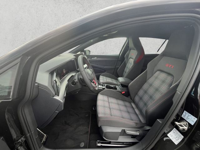 Golf GTI 2.0 TSI DSG Black Style, IQ.LI, Kamera