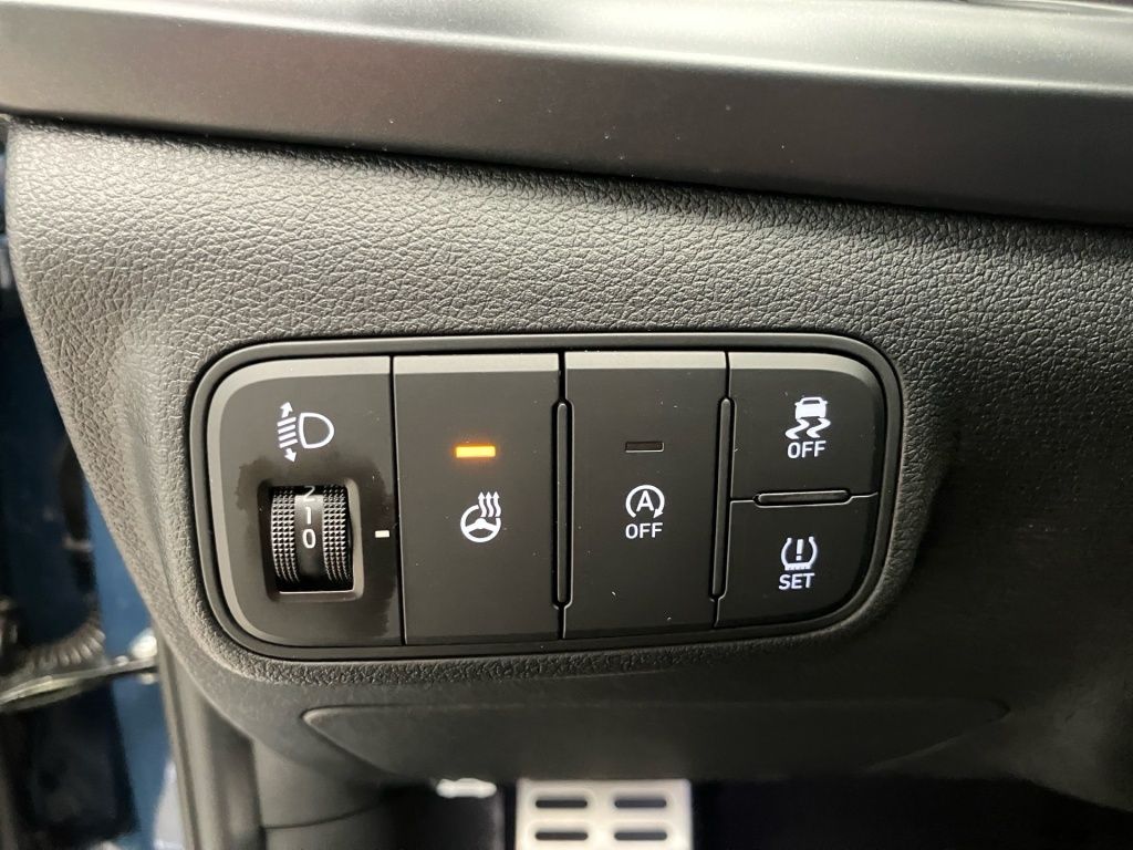 Fahrzeugabbildung Hyundai BAYON 1.0 T-GDI 7-DCT Blackline ACC AUT Kam. LED