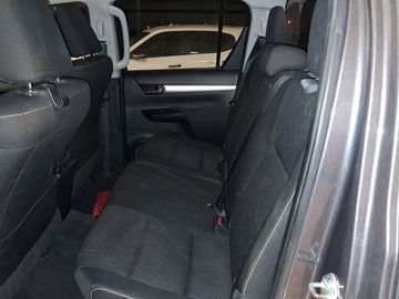Toyota Hilux - 11