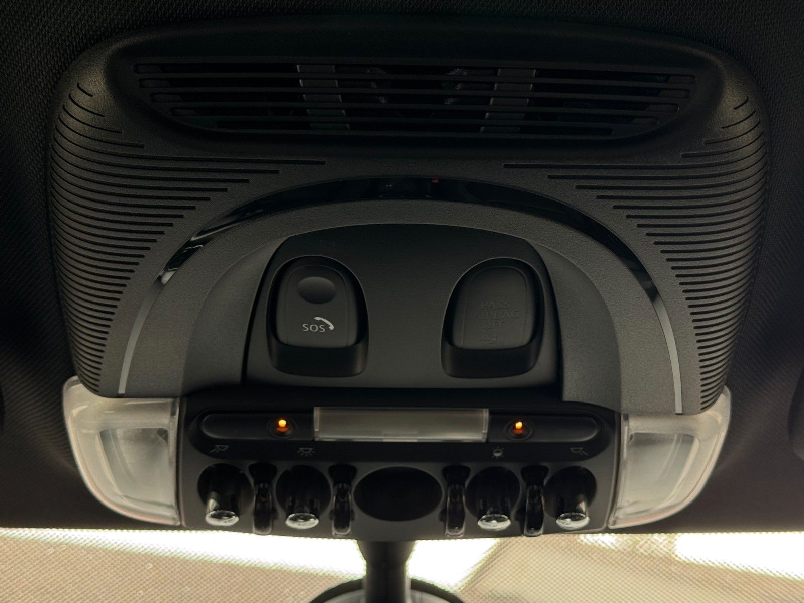 Fahrzeugabbildung MINI Cooper Temp. Komfortzugang JCW H&K PDC SHZ BLT