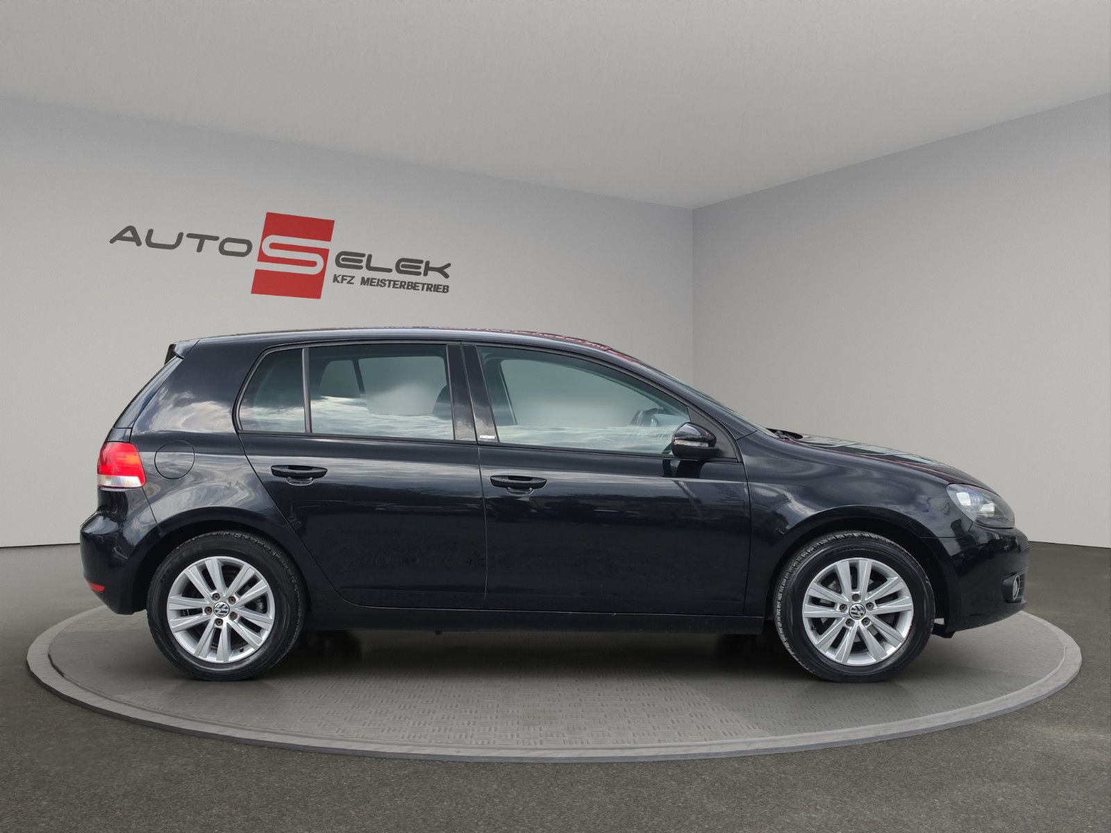 Fahrzeugabbildung Volkswagen Golf VI Style AUS 1.HAND SHZ PDC KLIMA TÜV NEU