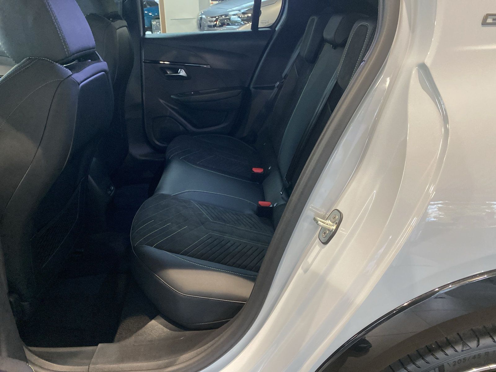 Peugeot 208 - Bild 10