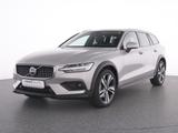 Volvo V60 Cross Country B4 AWD PLUS AHK+FAP+LP+PANO - silberne Volvo V60 Cross Country