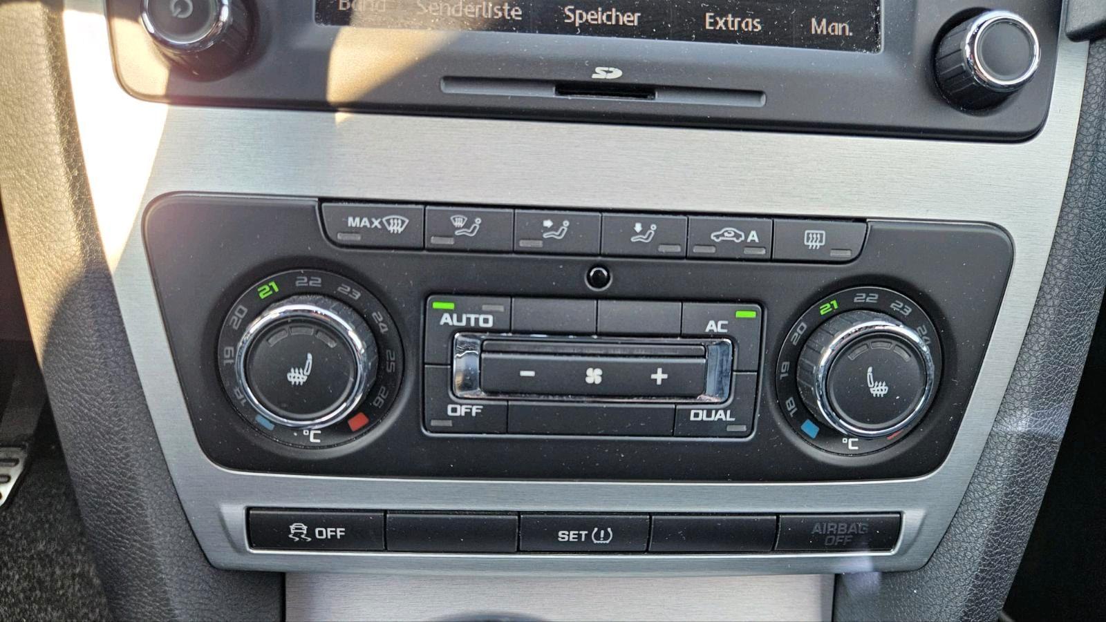 Skoda Octavia 2010 — photo 11