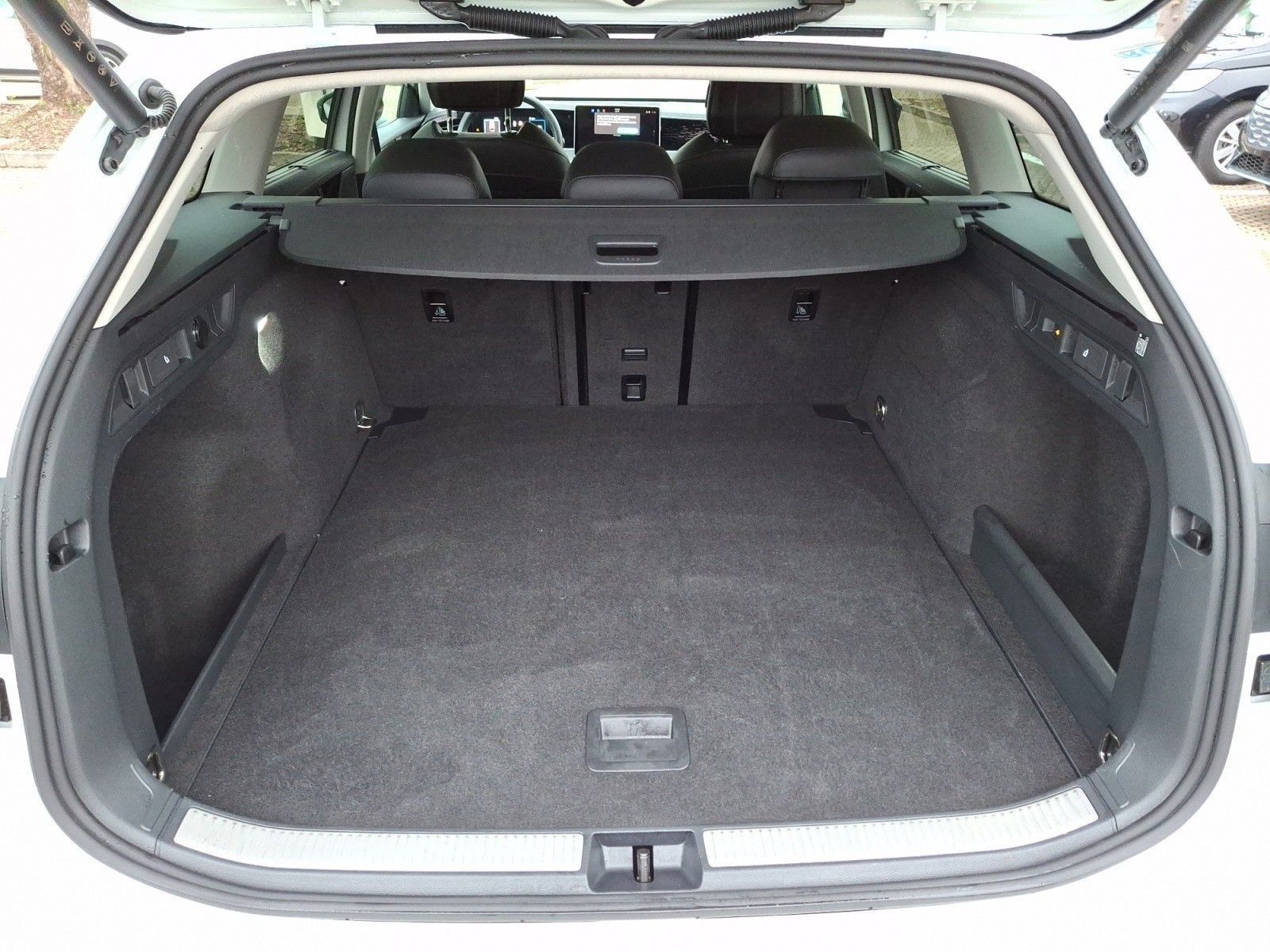 Volkswagen Passat - Bild 11