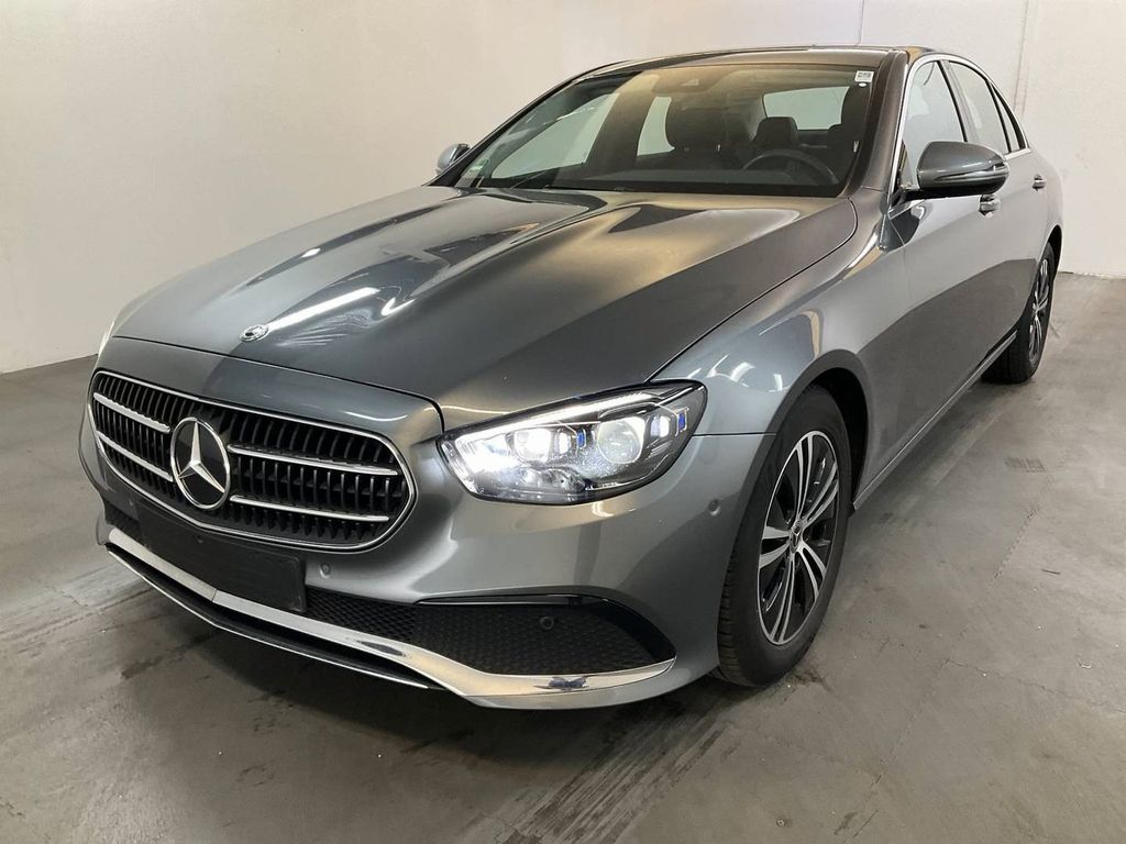 Mercedes-Benz E 200