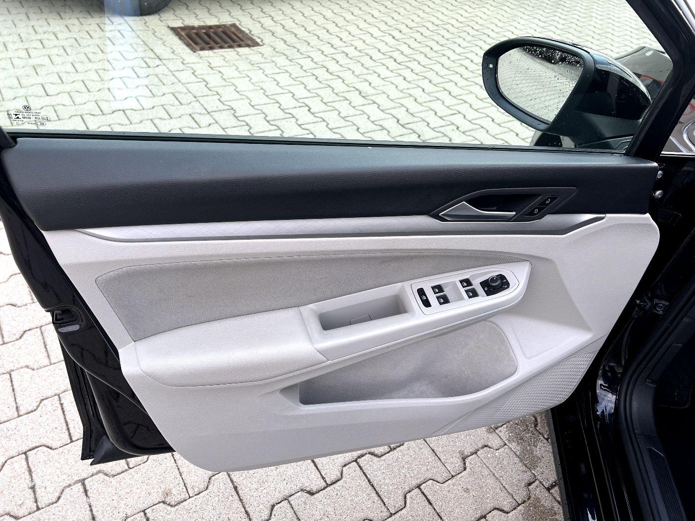 Volkswagen Golf VIII Variant 2.0 TDI Life *LED Navi AHK ACC, миниатюра 10