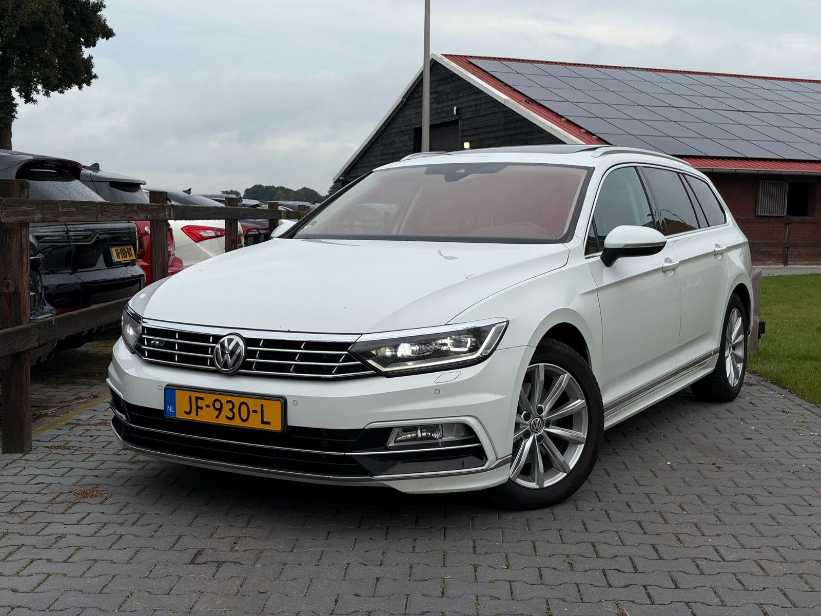 Volkswagen Passat Variant R-Line Highline VOLL