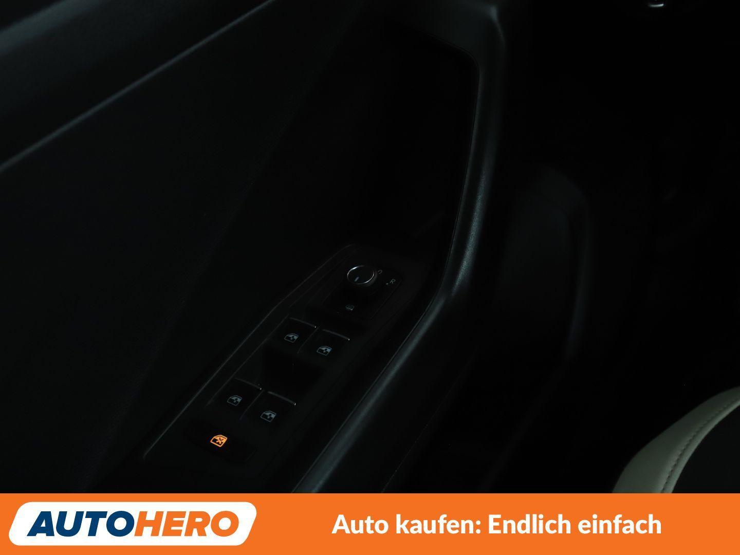 Volkswagen T-Roc 1.5 TSI ACT Sport Aut.*NAVI*LED*ACC*