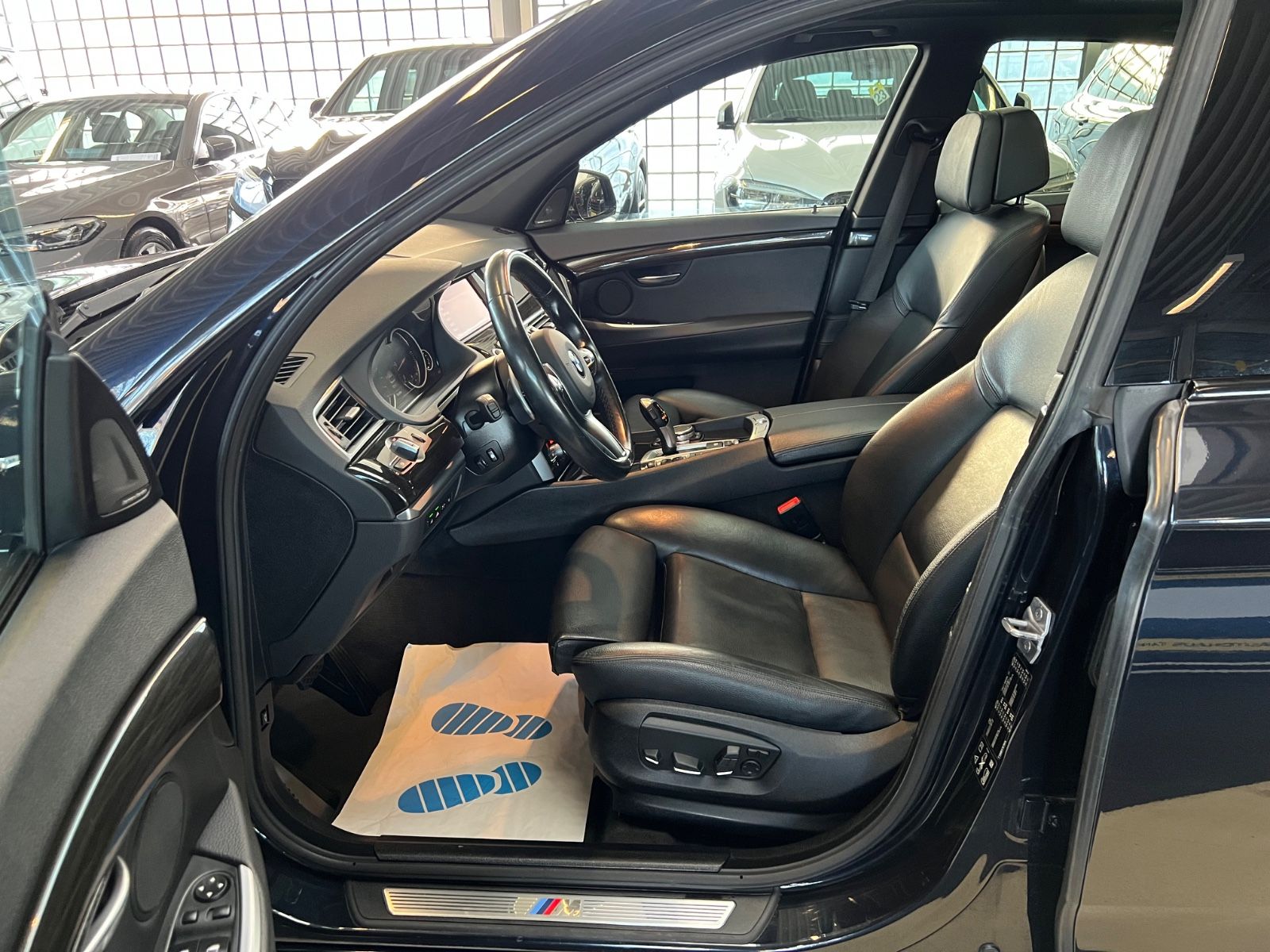 Fahrzeugabbildung BMW Gran Turismo 530 d xDrive M Sport