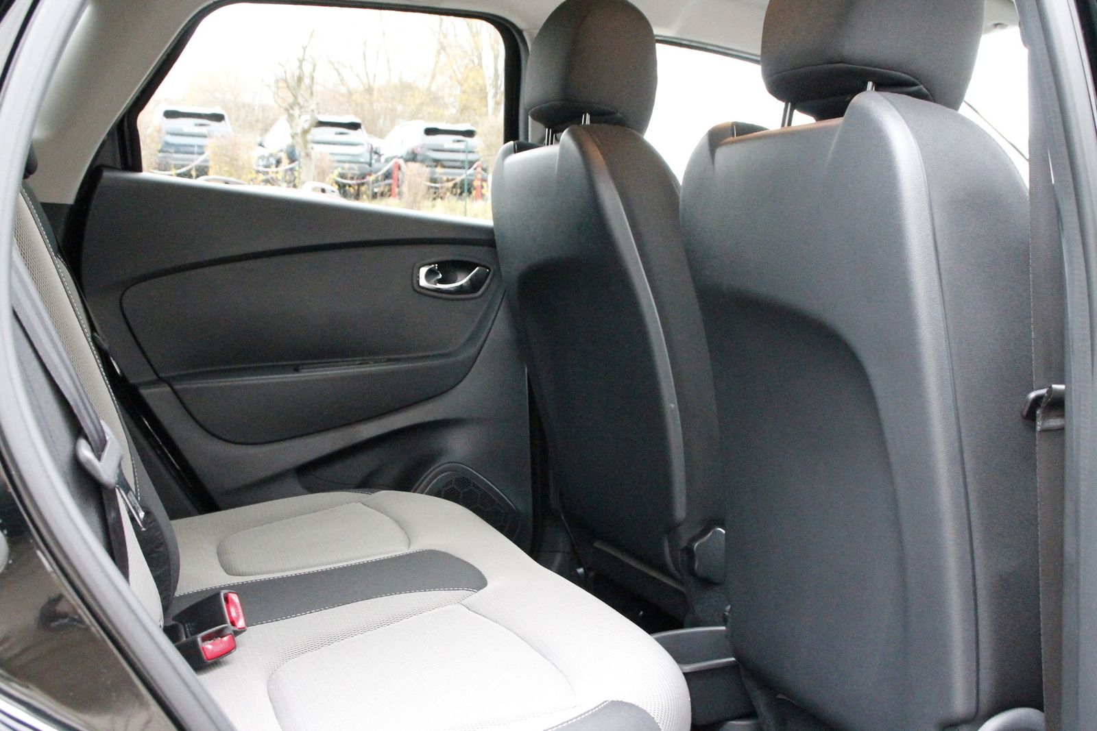 Fahrzeugabbildung Renault Captur Experience ja