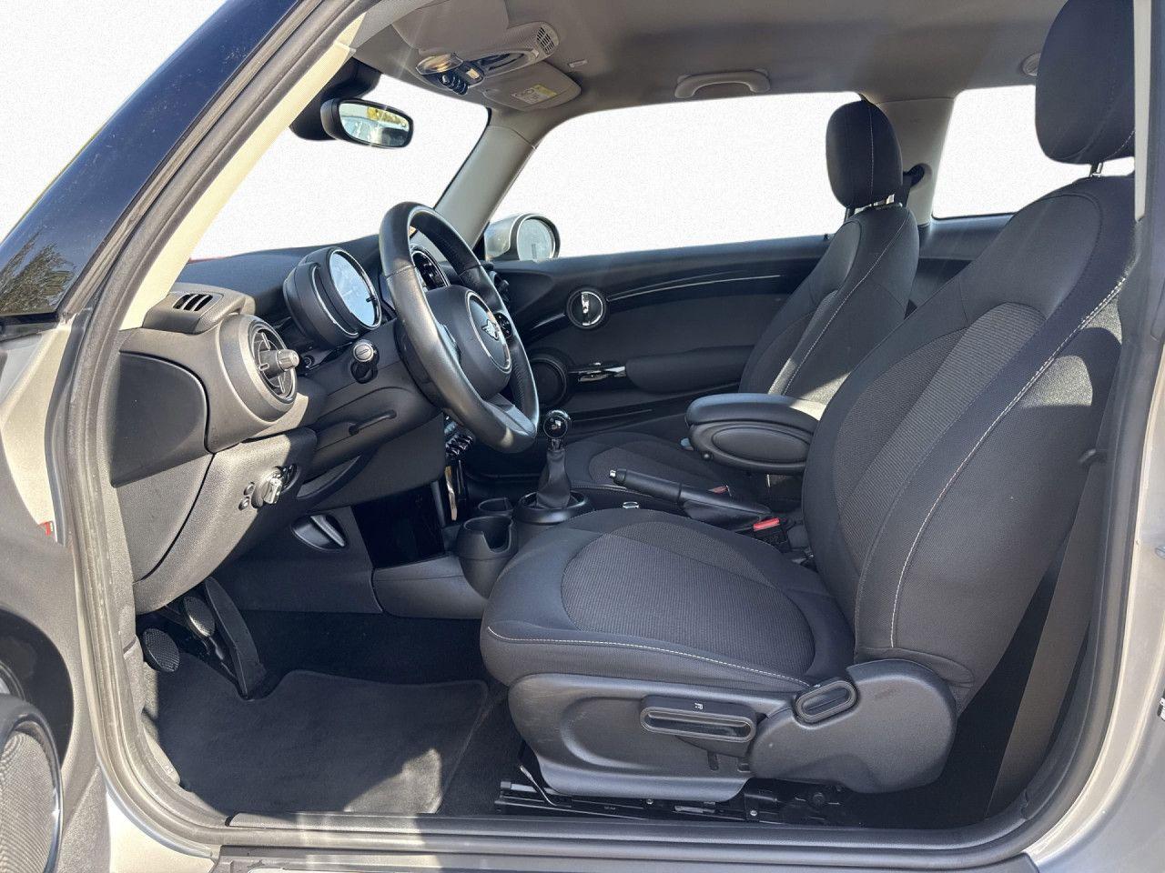 MINI 3 Türer LED,CarPlay,Tempomat,Klima,PDC