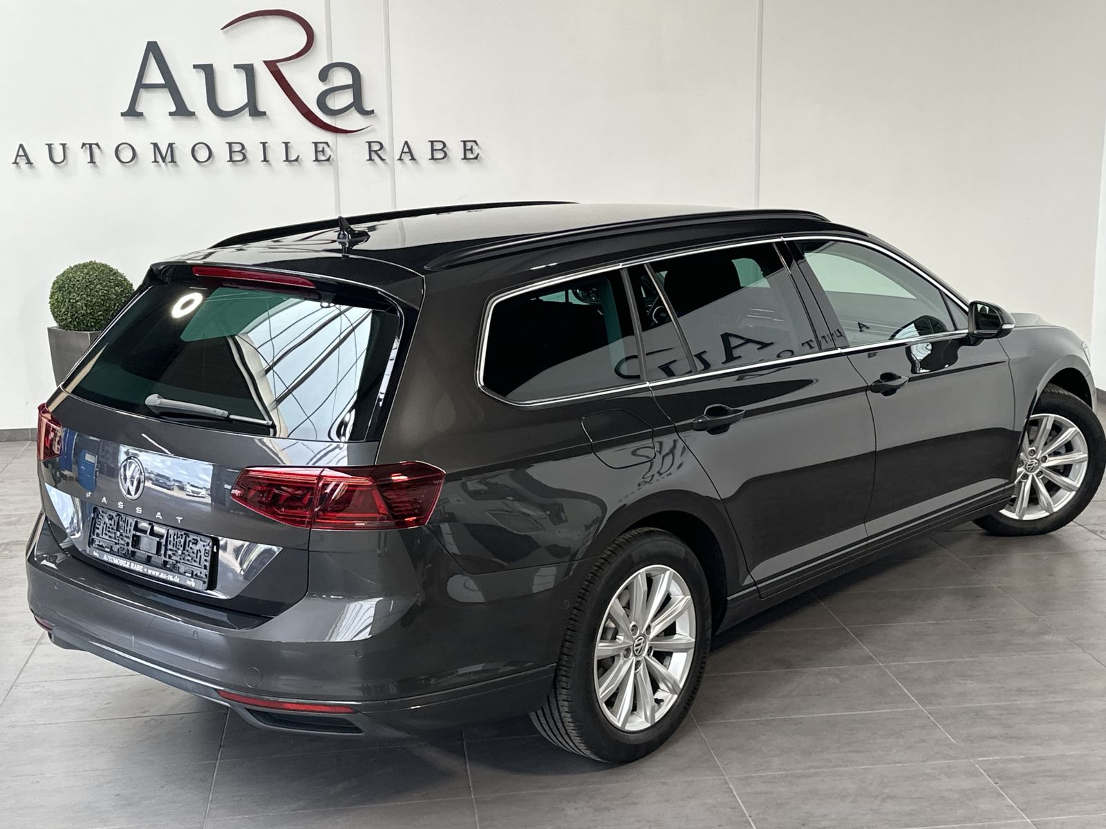 Fahrzeugabbildung Volkswagen Passat Variant 2.0 TSI DSG Business NAV+LED+ACC