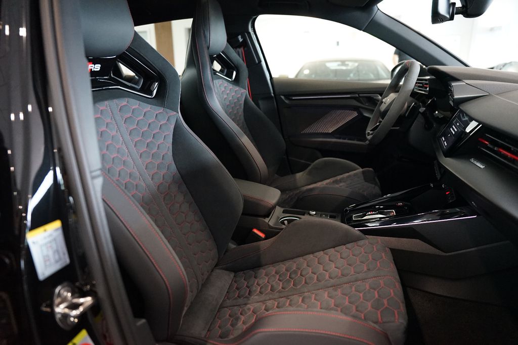 AUDI RS3 Sportback | Panoramic Roof | Bucket Seats | Carbon Fiber AUDI RS3 Sportback | Panoramic Roof | Bucket Seats | Carbon Fiber