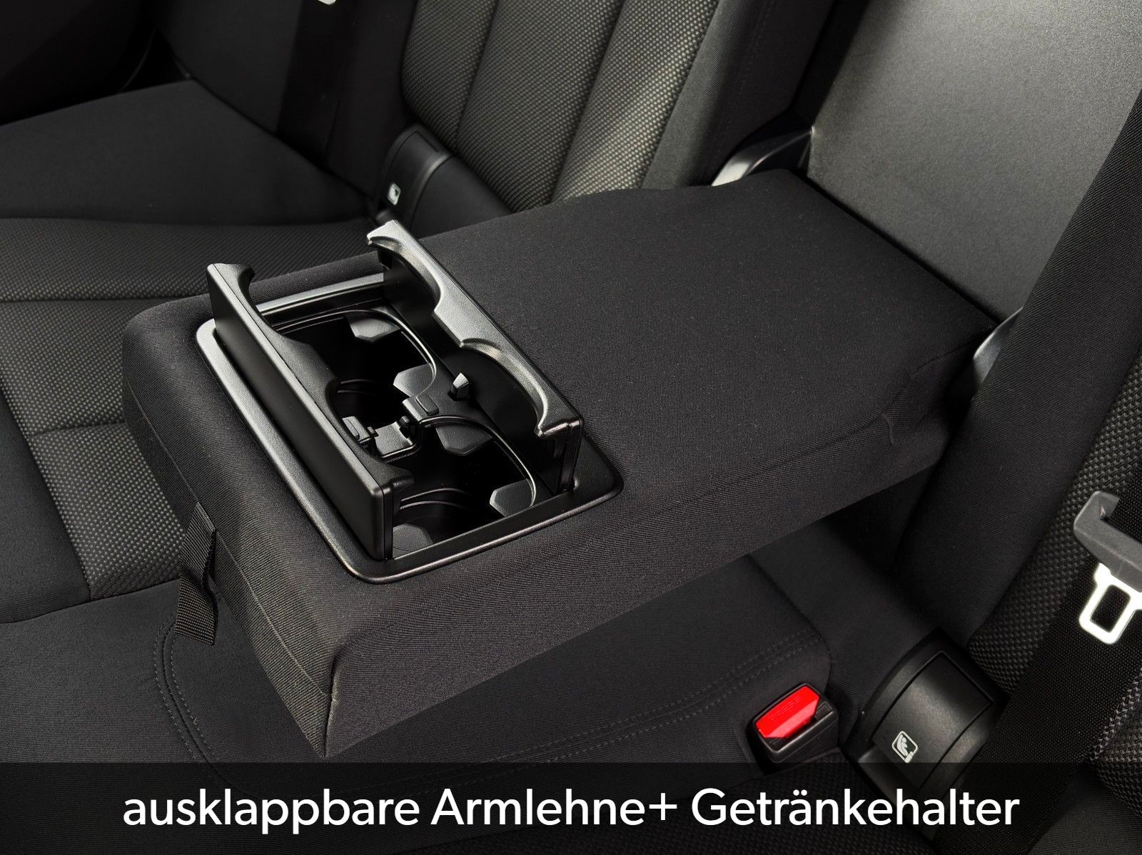 Fahrzeugabbildung BMW 330e Touring ACC HuD HiFi CAM Navi LED CarPlay