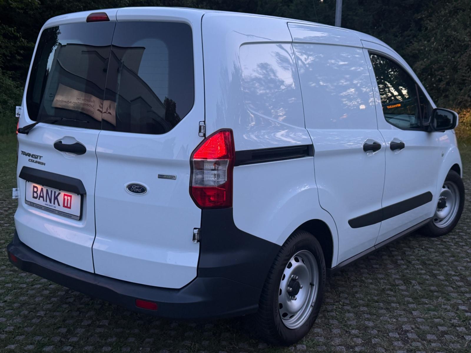 Ford Transit Courier Benziner *Euro6 *USB *El.Fenster