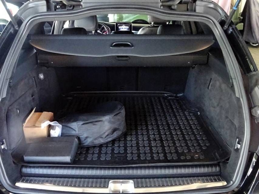 Fahrzeugabbildung Mercedes-Benz C 350 C-Klasse T-Modell C 350 e Avantgarde