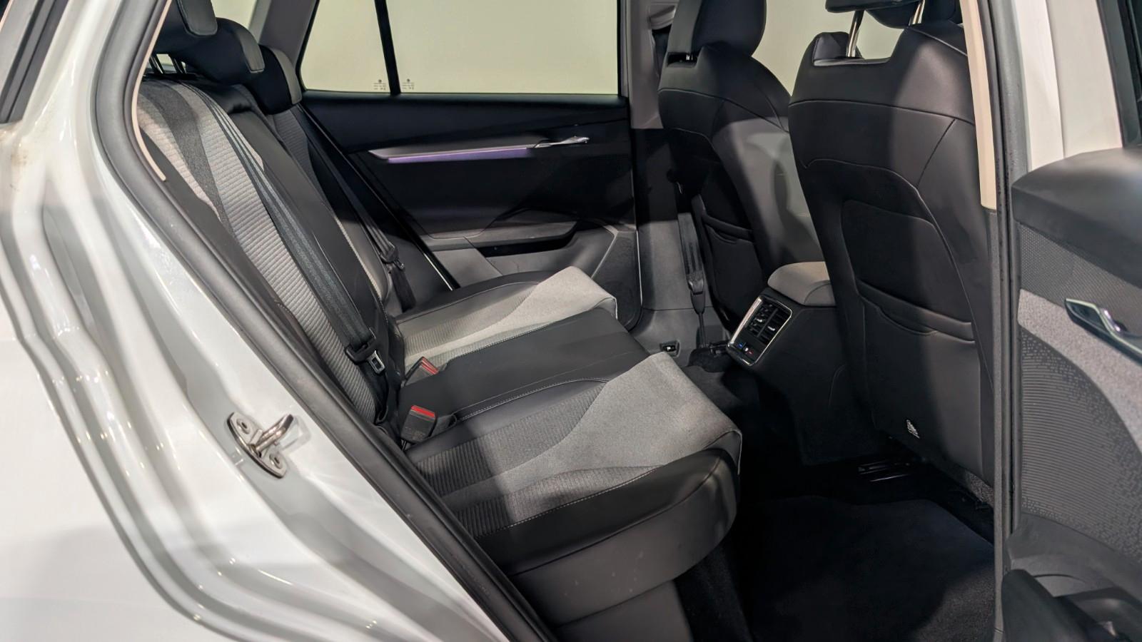Skoda Enyaq 80 Loft ACC*LANE*SIDE*KAM*KESSY*W-PUMPE