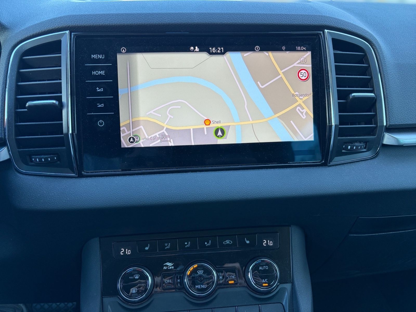 Fahrzeugabbildung SKODA Karoq 1.5 TSI ACT Tour OPF*SHZ*NAVI*Kamera*