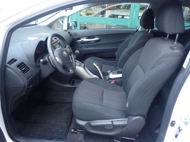 Fahrzeugabbildung Toyota Auris 1.6 Life Valvematic Navi Bluetooth USB Sch