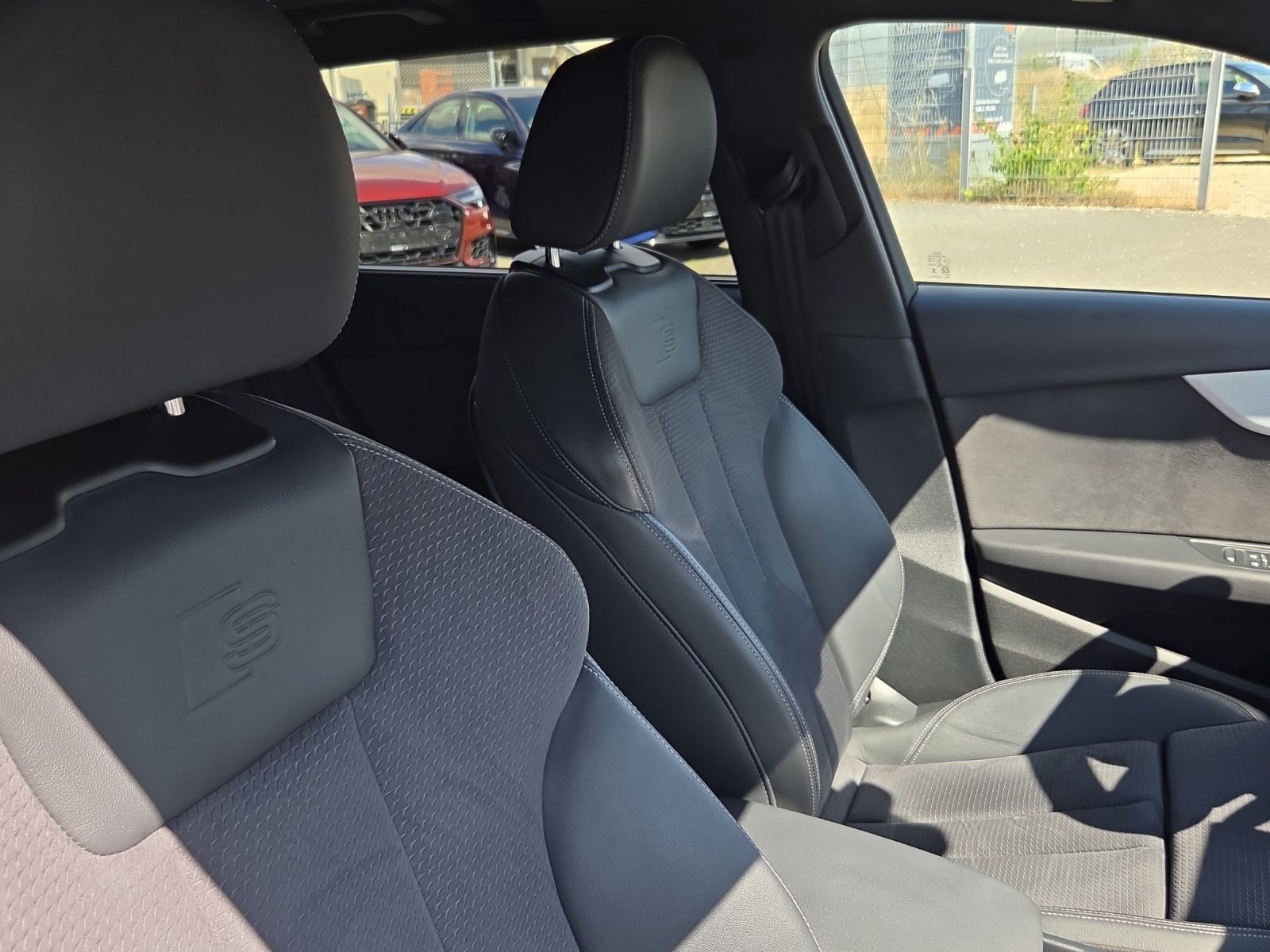 Audi S4 Avant quattro*Navi*LED*Alu*PDC*Pano*Audi Conn foto 18