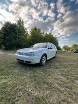 Volkswagen Golf 4 1.8T Variant Behindertenumbau - Volkswagen Golf aus 2004: Variant