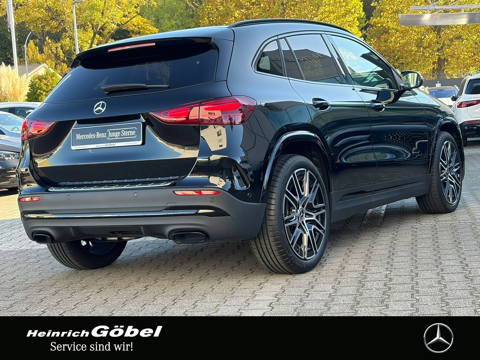 Fahrzeugabbildung Mercedes-Benz GLA 220 d 4M AMG*PANO*AHK*20ZOLL*AMBIENTEBEL