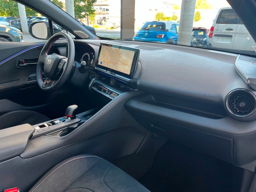 Fahrzeugabbildung Toyota C-HR 2.0 Plug-In Hybrid FWD GR Sport JBL NAVI
