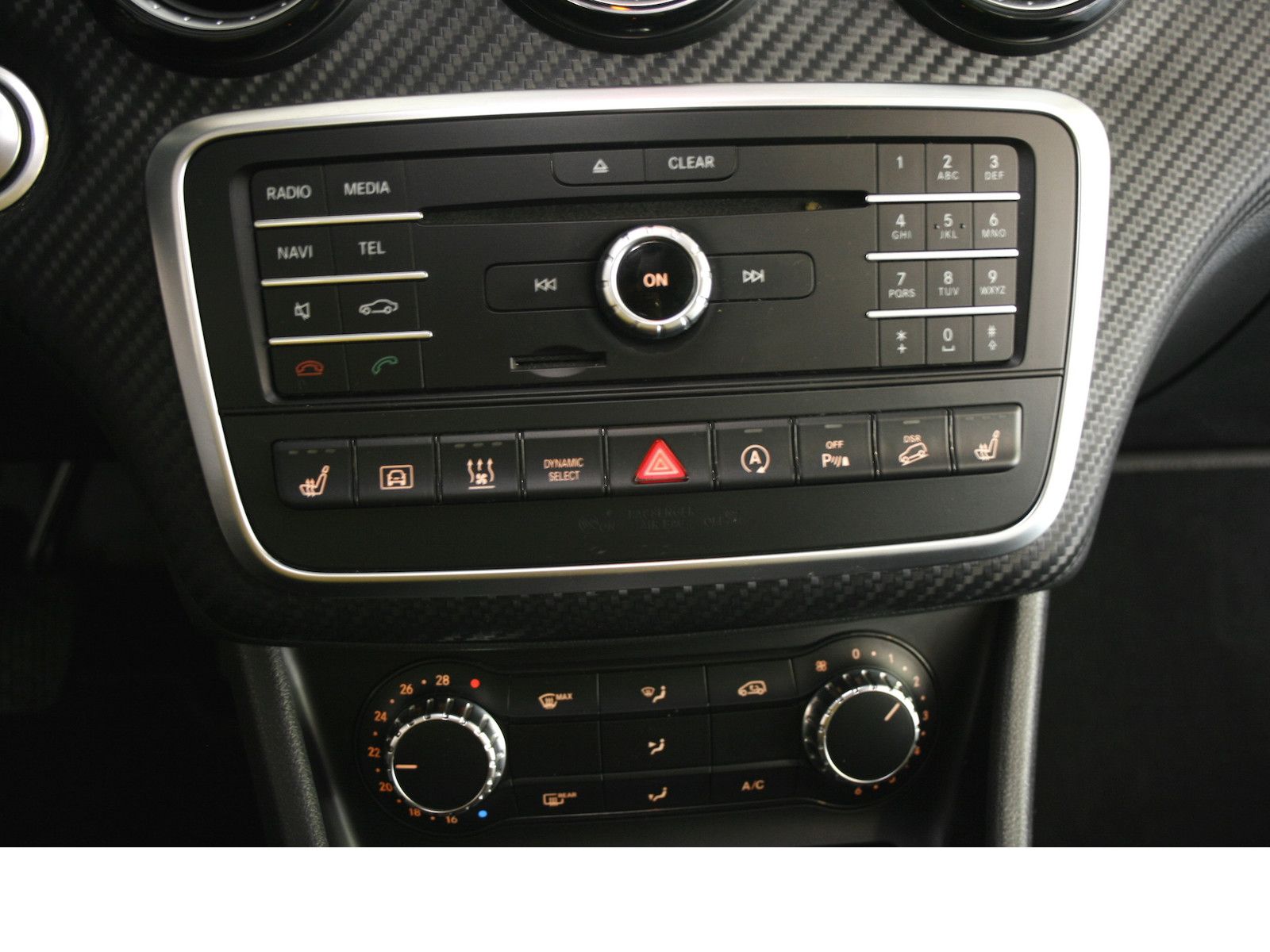 Fahrzeugabbildung Mercedes-Benz GLA 220 4M *Standheizung*Navi*Spiegel-Paket*